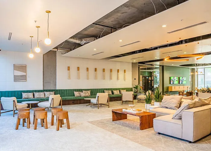 Alluring 2bd - Dt - Gym, Pool, Parking - Sleeps 8 Apartment Phoenix