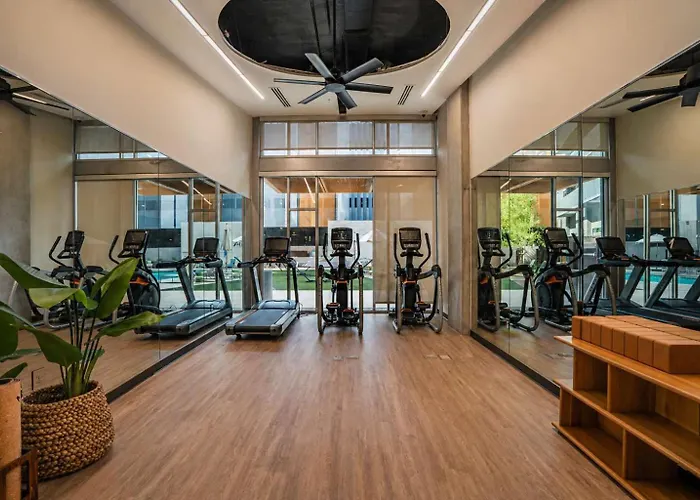 Alluring 2bd - Dt - Gym, Pool, Parking - Sleeps 8 Phoenix