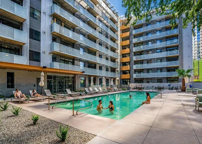 Apartment Alluring 2bd - Dt - Gym, Pool, Parking - Sleeps 8 Phoenix